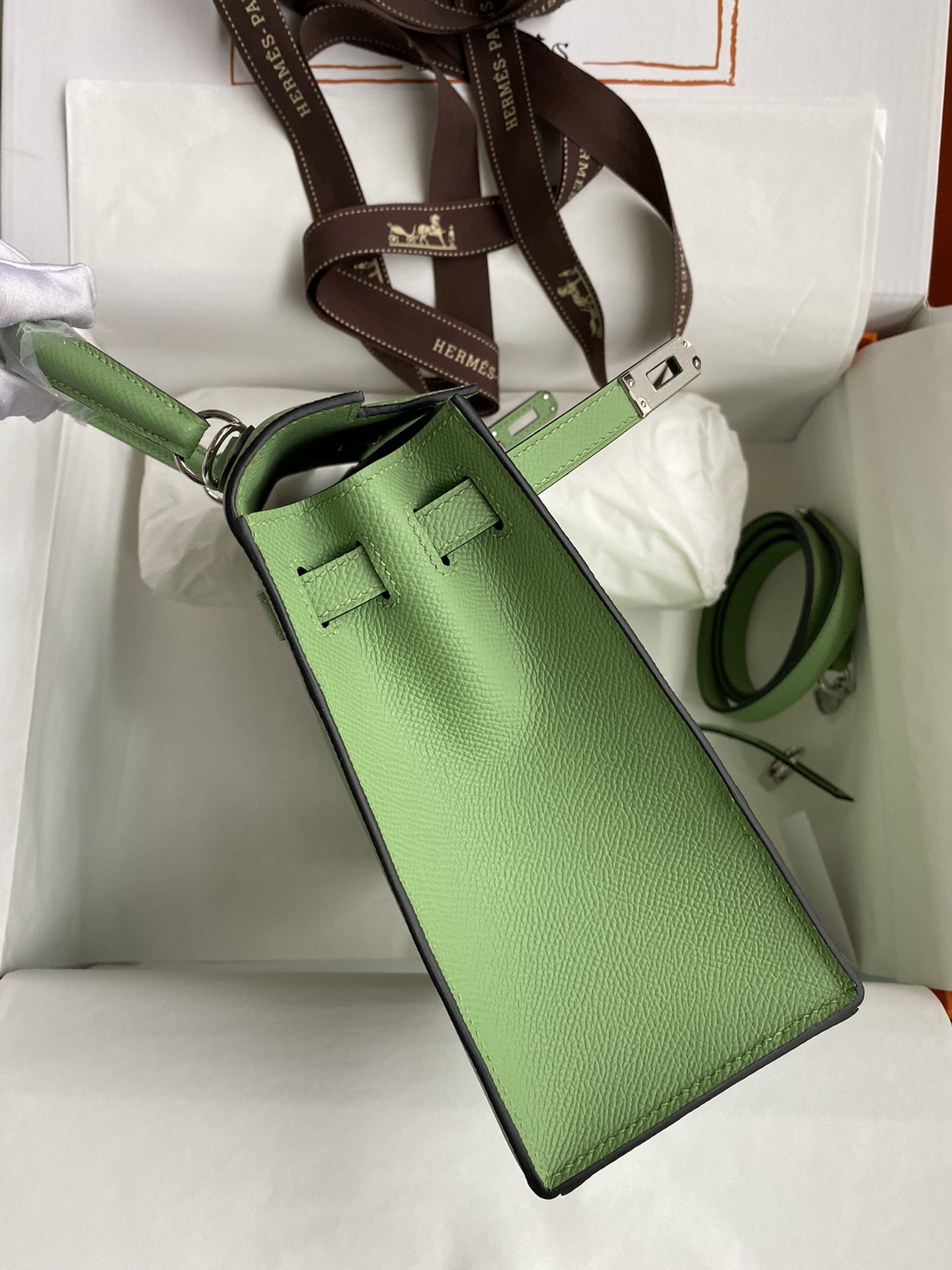 Hermes Kelly 25cm Handbag Shoulder Bag in Green Kiwi Epsom Leather